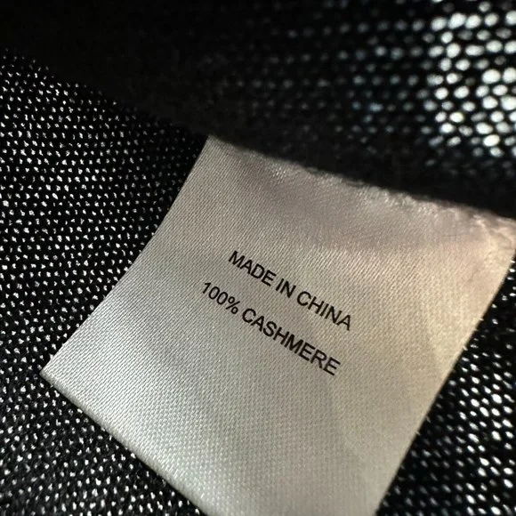 Quince Women’s Black Mongolian Cashmere Turtleneck Sweater sz M Medium NWT - Picture 2 of 4